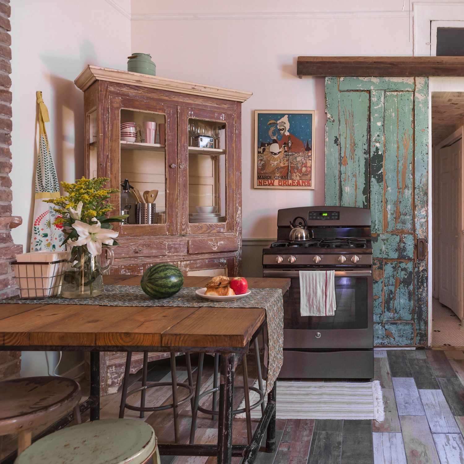 What Is Shabby Chic Design? 6 Tips to Get the Look | Apartment Therapy
